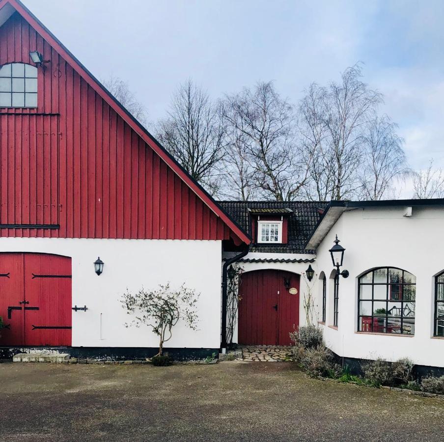 Stort Rymligt Boende Med Tva Sovrum Och Pentry I Lantlig Miljoe Hollviken Bagian luar foto