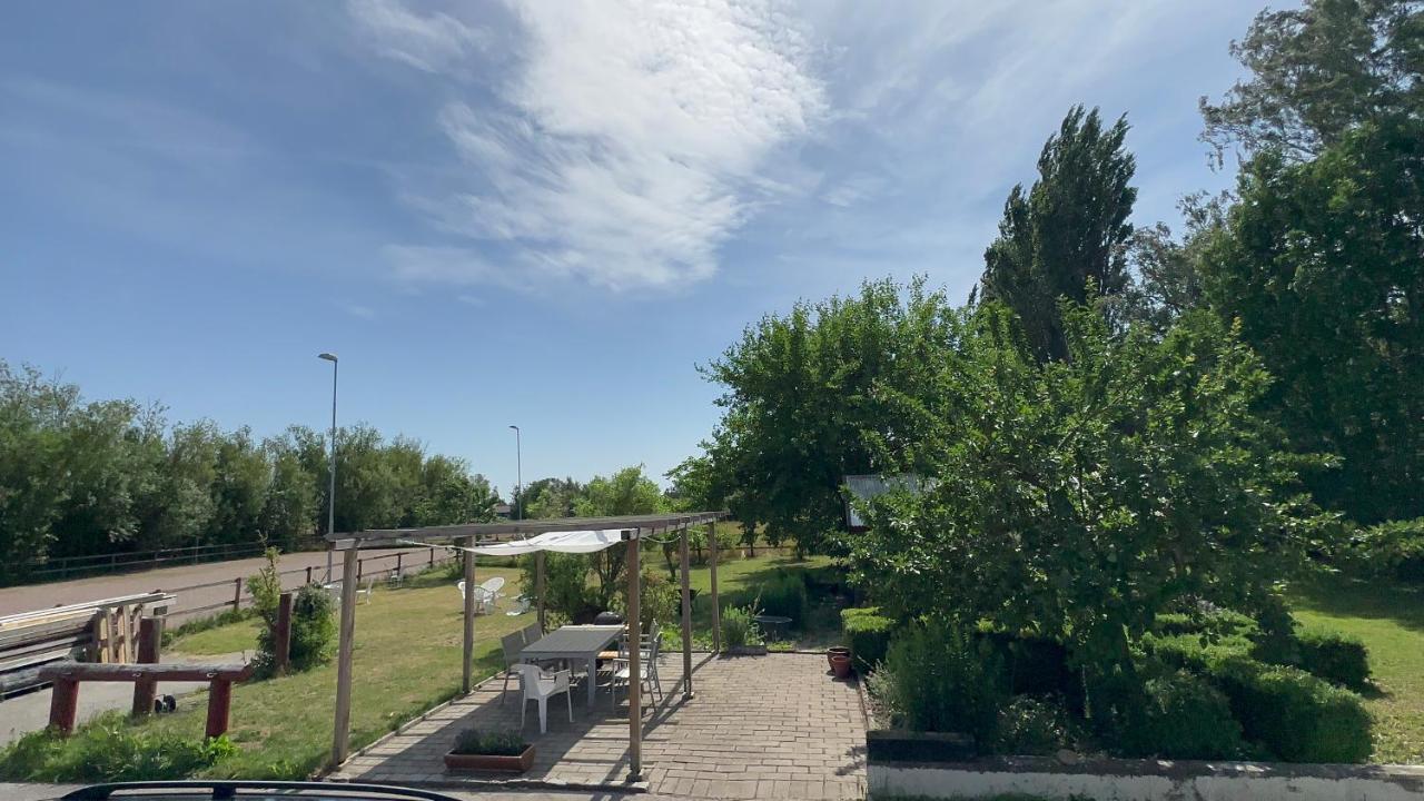 Stort Rymligt Boende Med Tva Sovrum Och Pentry I Lantlig Miljoe Hollviken Bagian luar foto